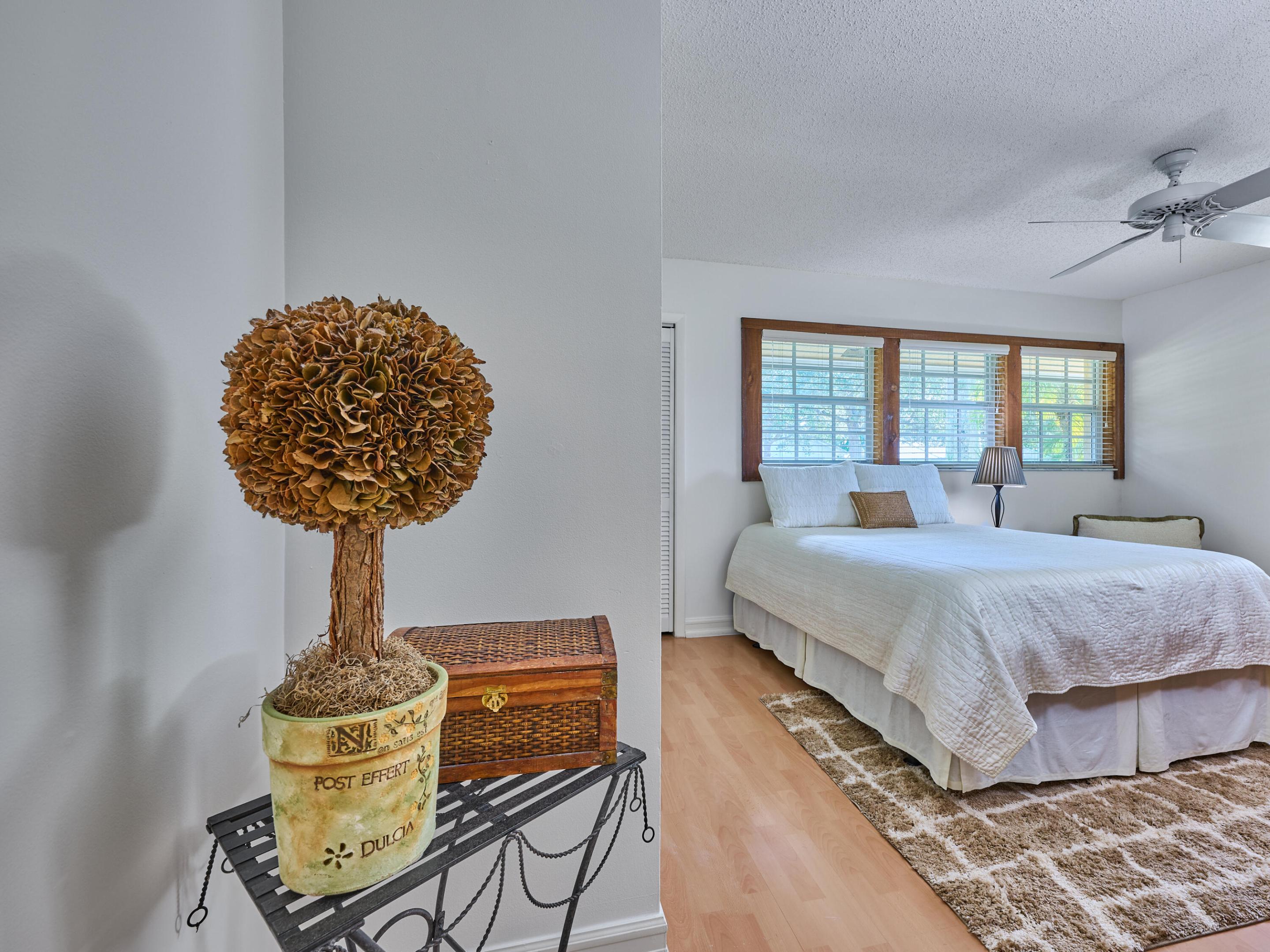 ESTANCIA IV OF VIA VERDE - Residential