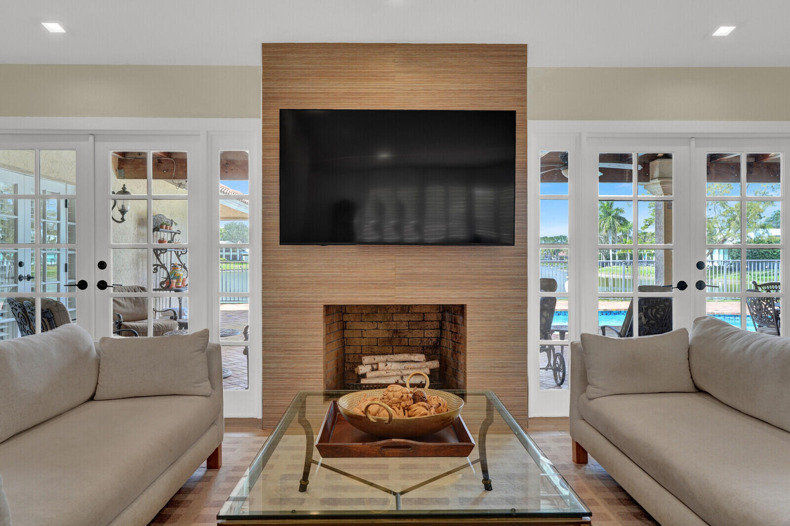 ESTANCIA IV OF VIA VERDE - Residential