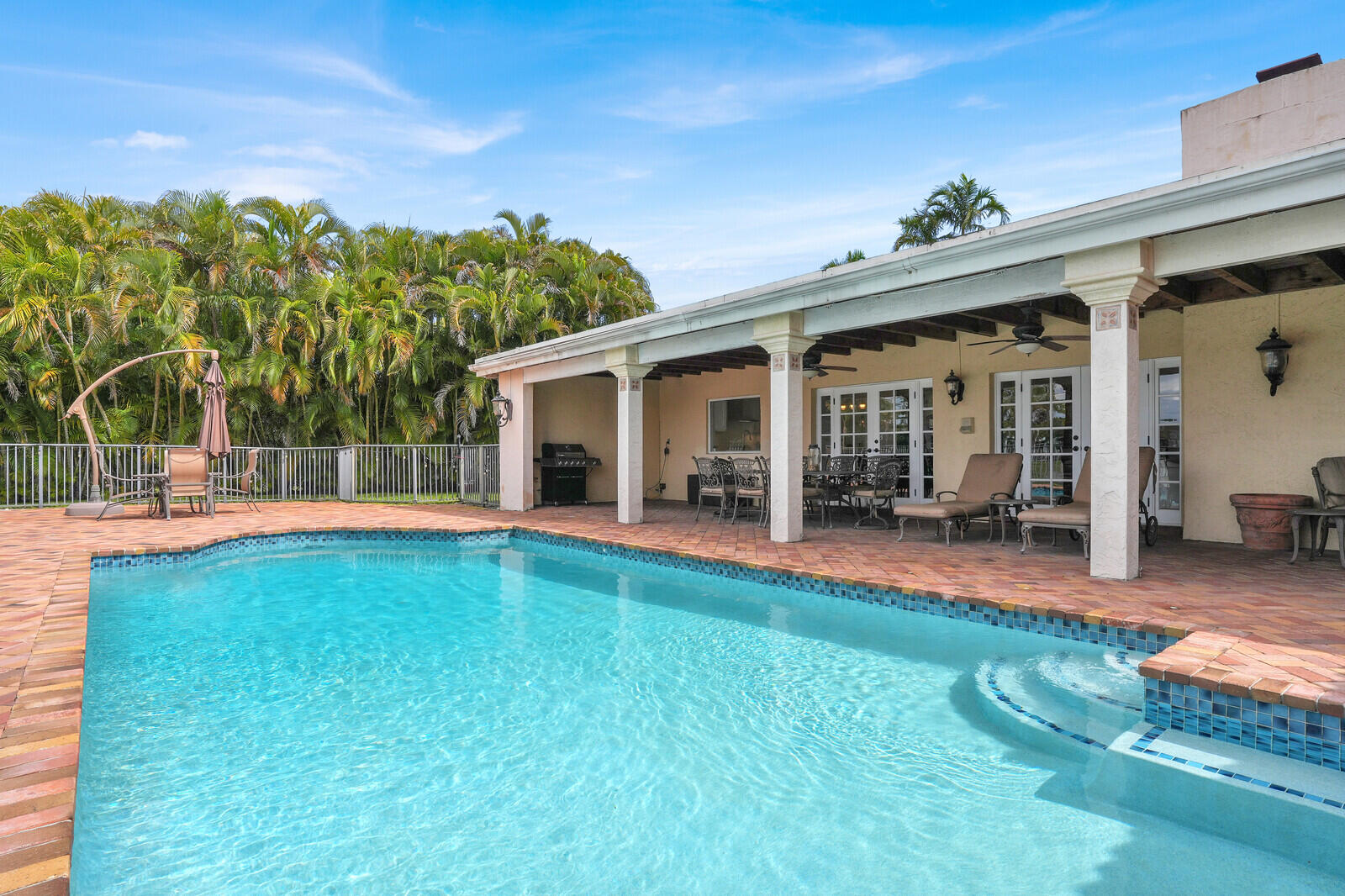 ESTANCIA IV OF VIA VERDE - Residential