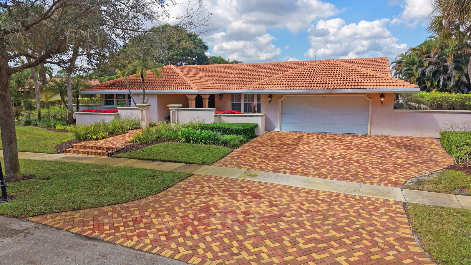 ESTANCIA IV OF VIA VERDE - Residential