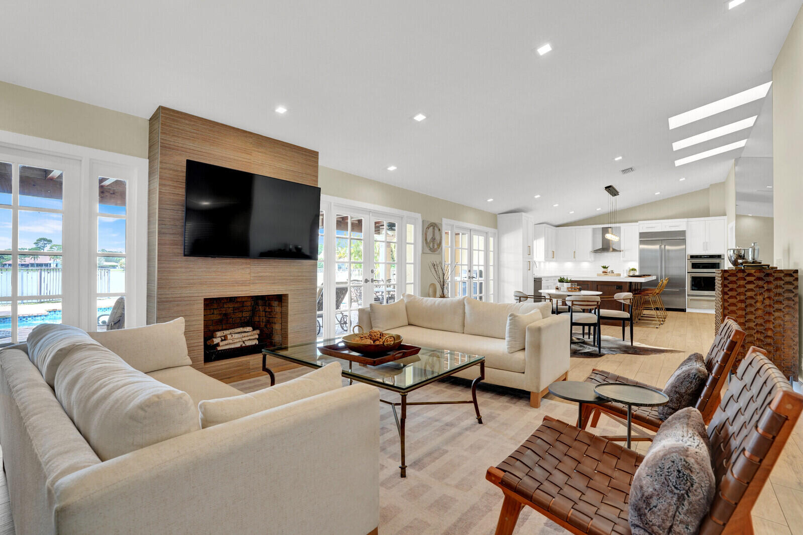 ESTANCIA IV OF VIA VERDE - Residential