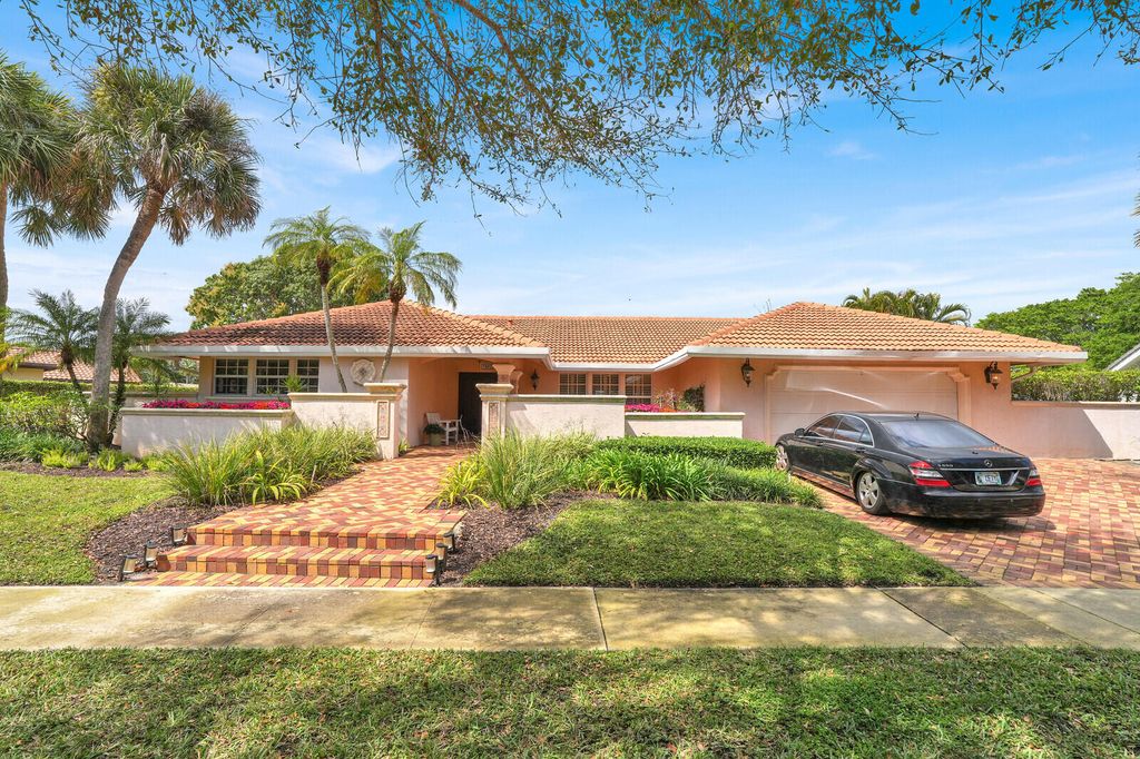 Photo of 7691 Estrella Circle, Boca Raton, FL 33433 (MLS # R11166874)