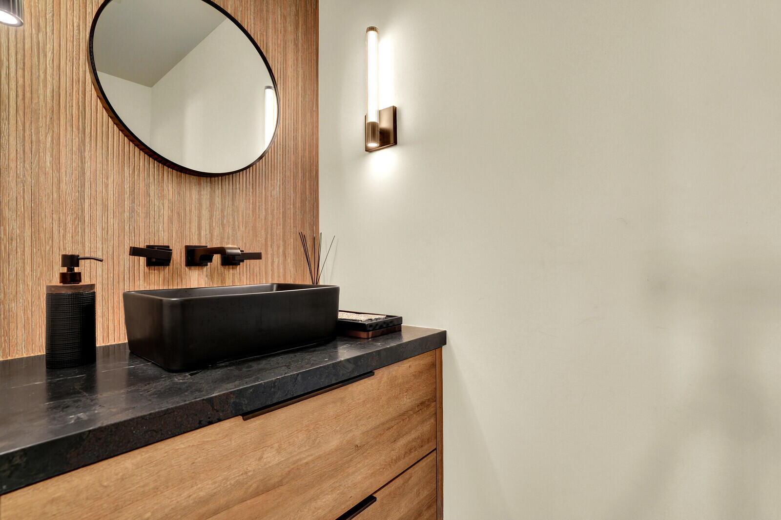 ESTANCIA IV OF VIA VERDE - Residential