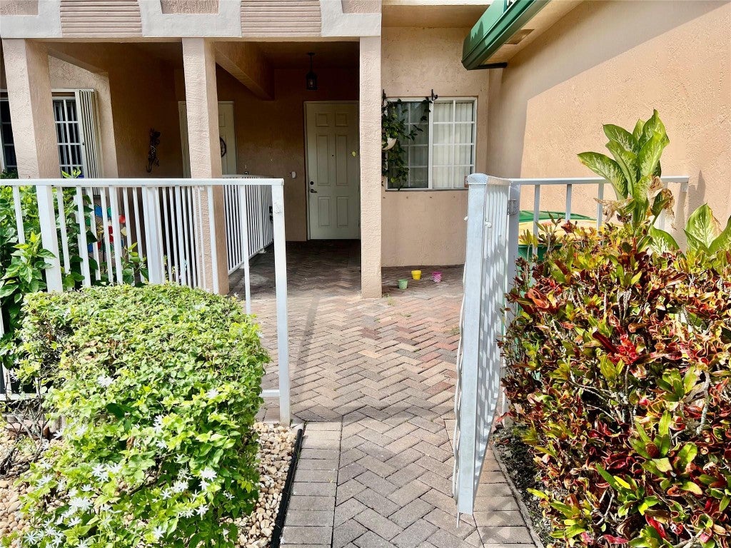 Photo of 7932 Exeter Circle #7932, Tamarac, FL 33321 (MLS # F10535108)