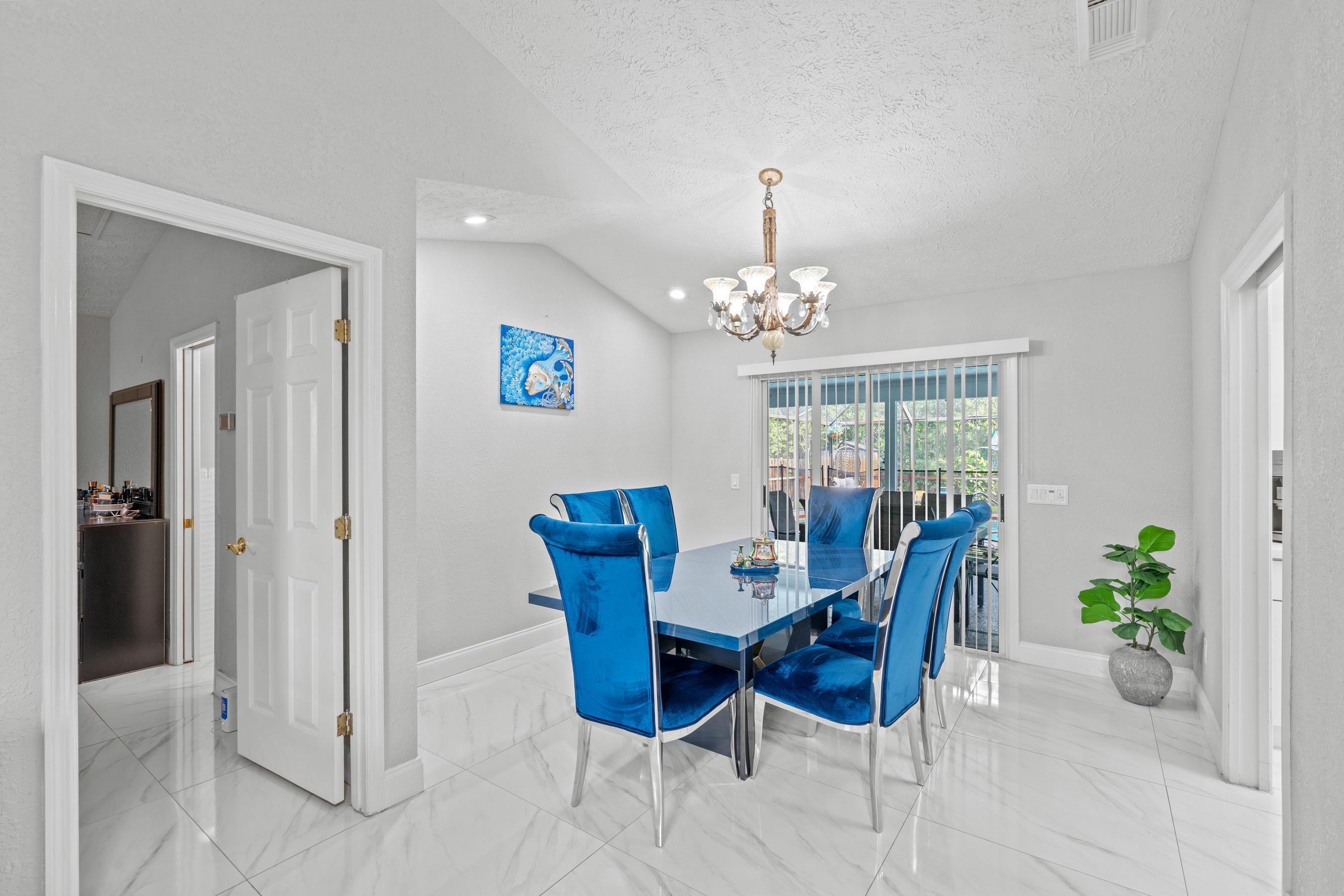 1621 SE Mistletoe Street