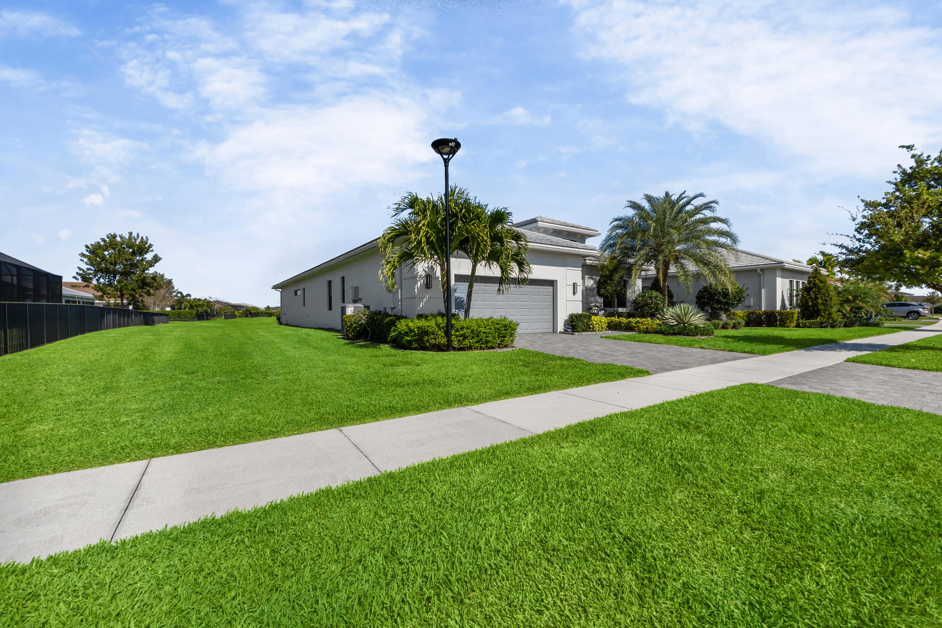 CRESSWIND PALM BEACH - Residential