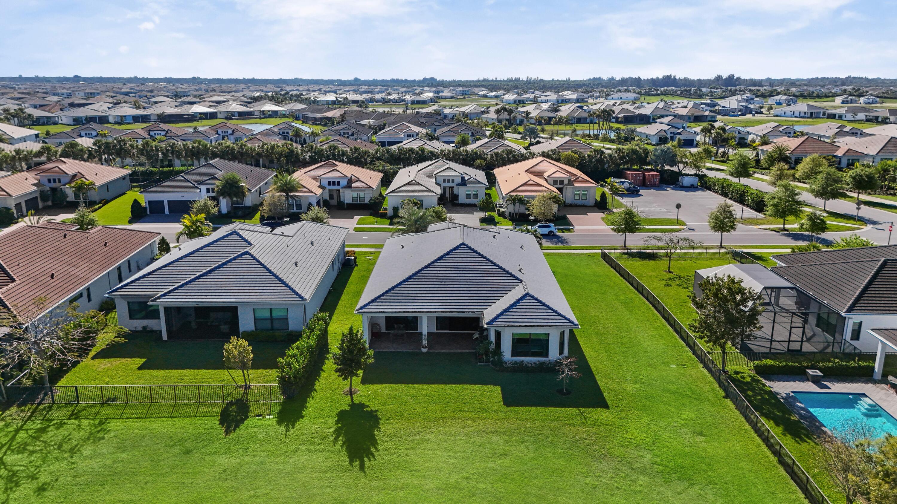 CRESSWIND PALM BEACH - Residential