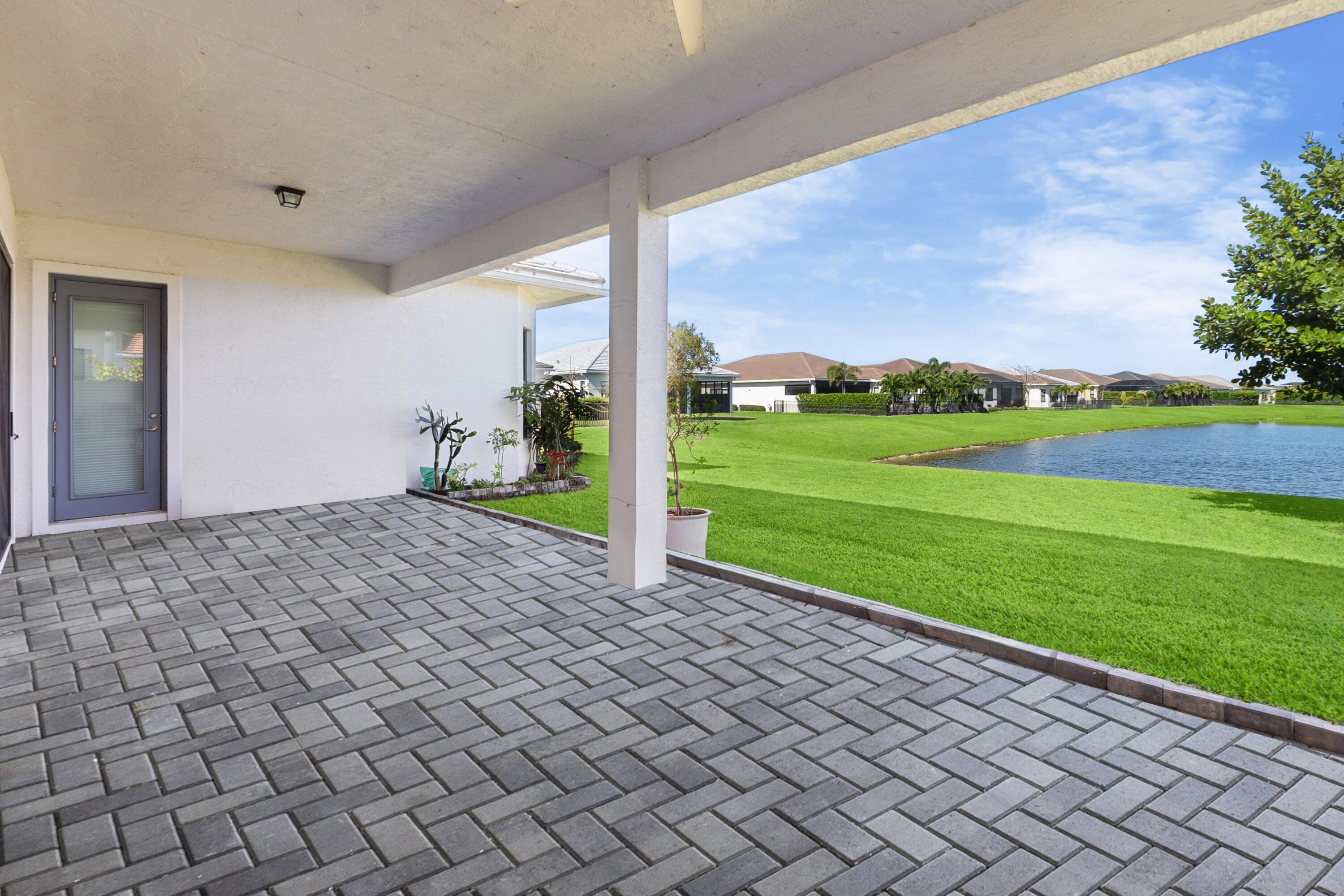 CRESSWIND PALM BEACH - Residential