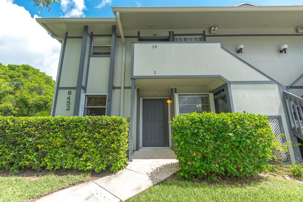 Photo of 8452 SE Croft Circle #G-1, Hobe Sound, FL 33455 (MLS # R11016348)