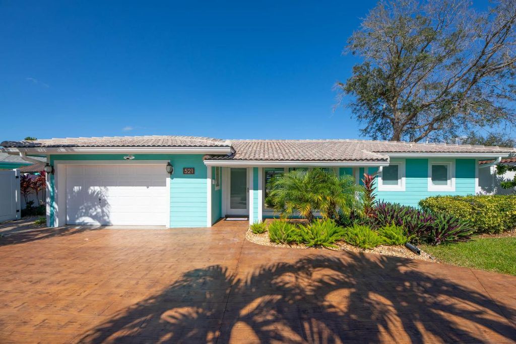 Photo of 521 SE 4 Court, Pompano Beach, FL 33060 (MLS # R11156629)