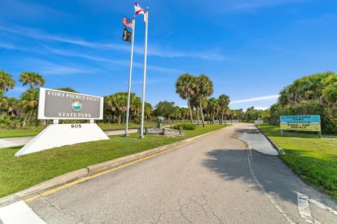 A home in Hutchinson Island