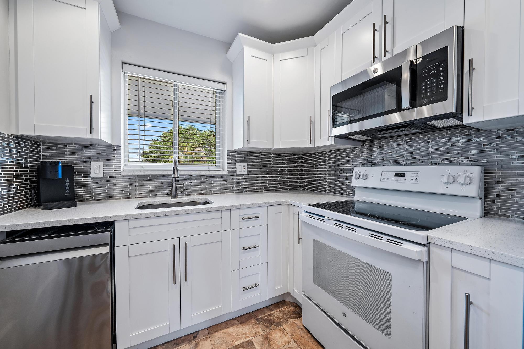 TEQUESTA GARDEN CONDO 7 - Residential Lease