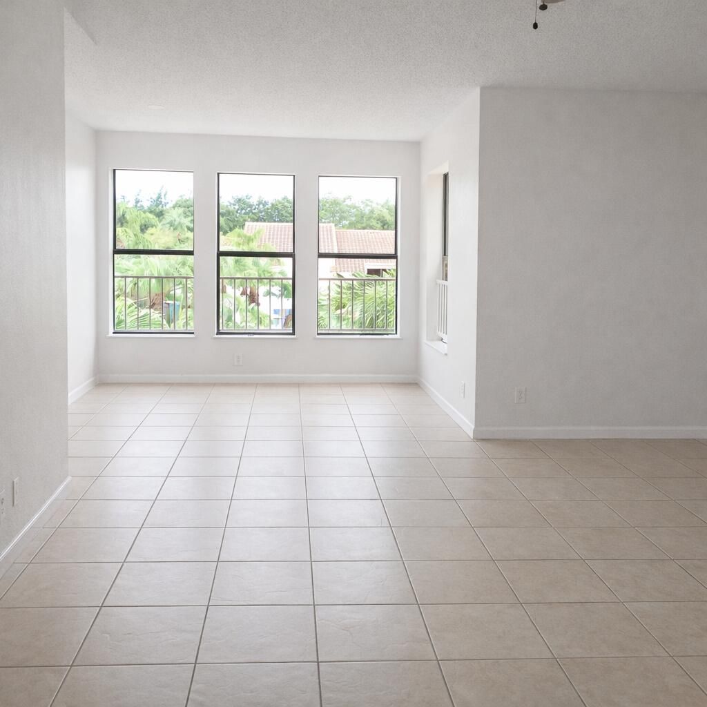 Photo of 2926 S University Drive #6302, Davie, FL 33328 (MLS # R11164828)