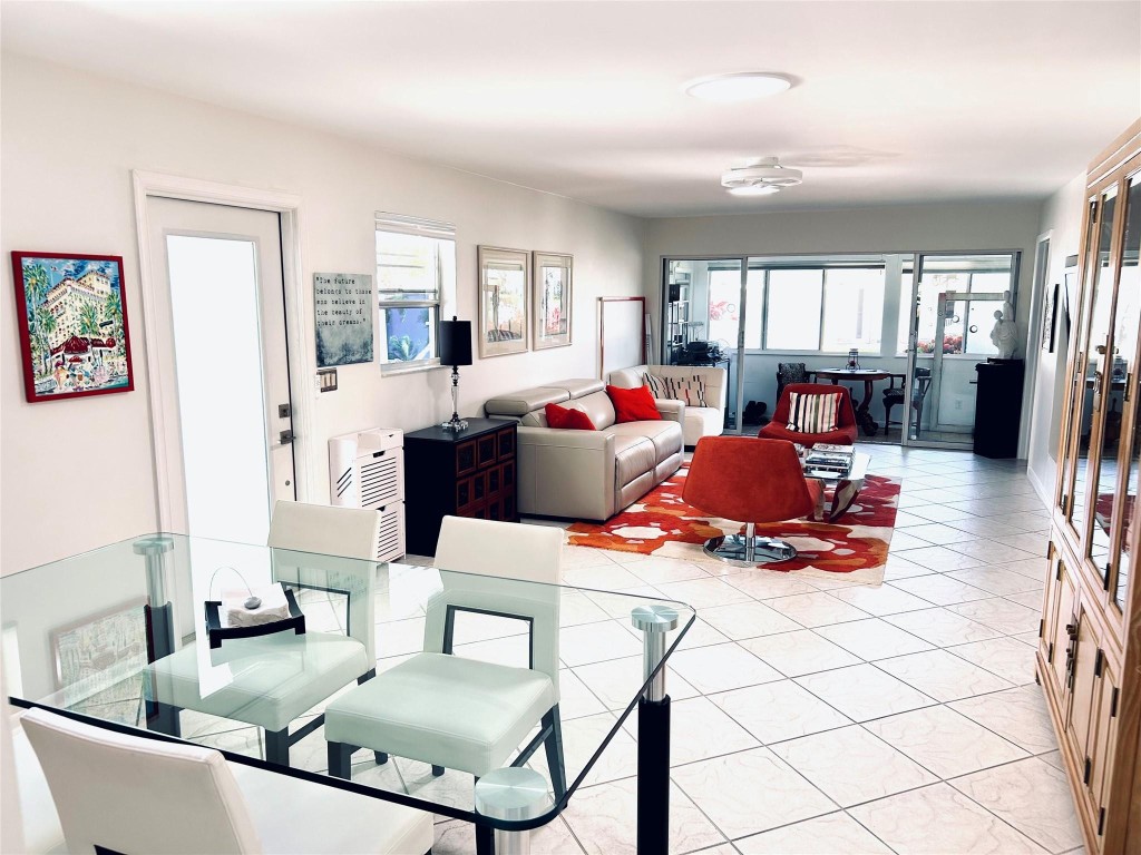 View photos, virtual tours, details... 850 Meadowlark Lane 850