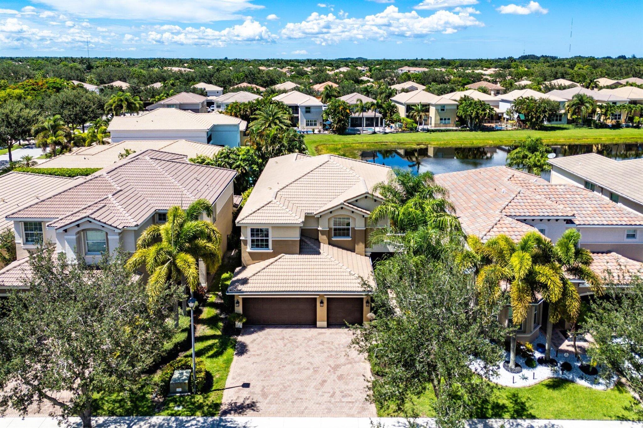 8563 Briar Rose Point