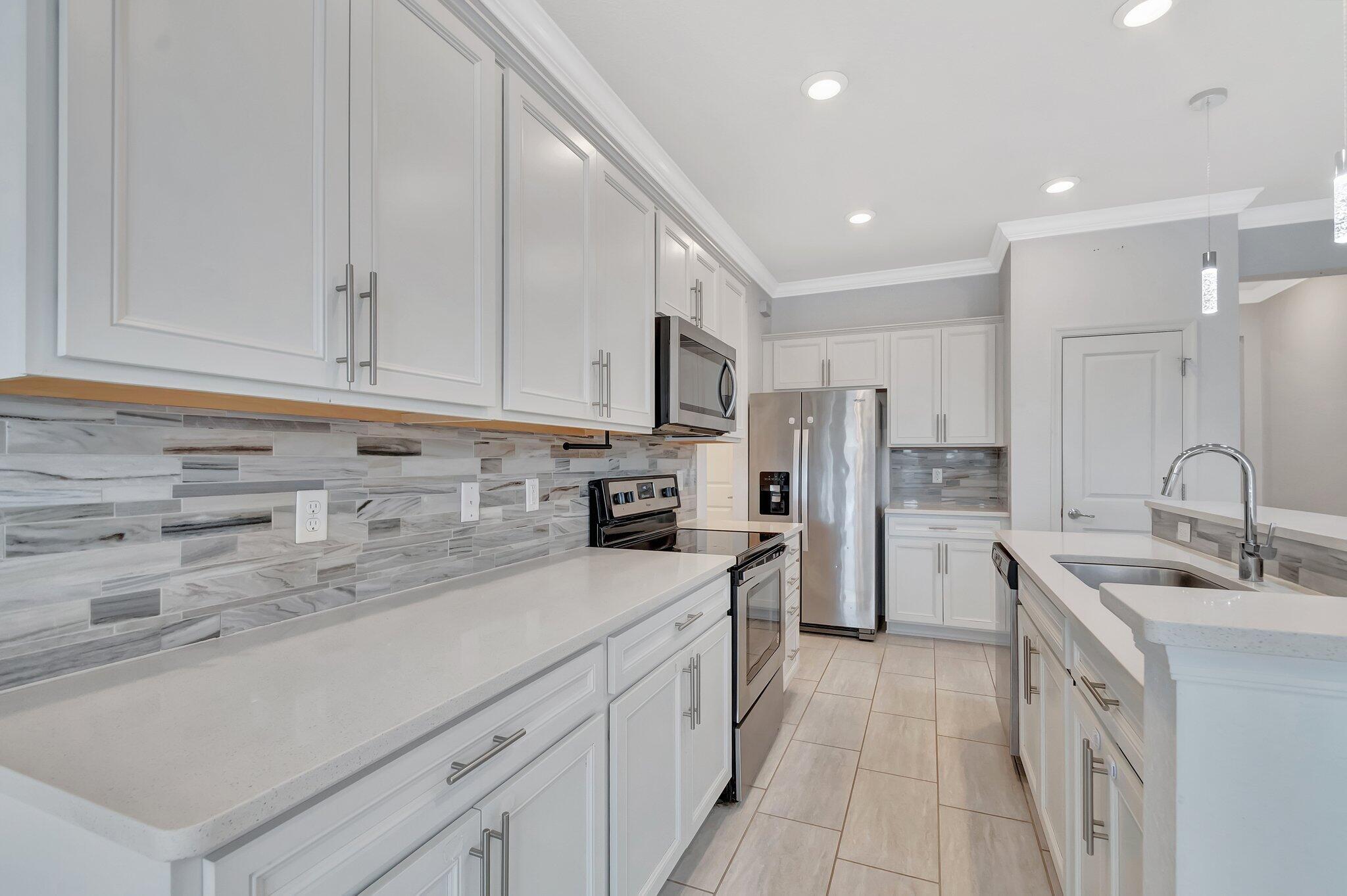 PRESTON SQUARE - Residential Lease