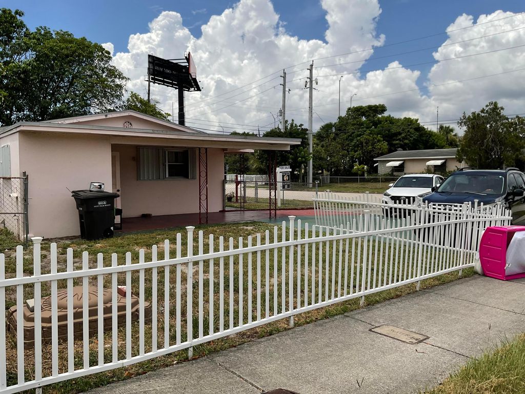 Photo of 2100 Mercer Avenue, West Palm Beach, FL 33401 (MLS # R11150646)