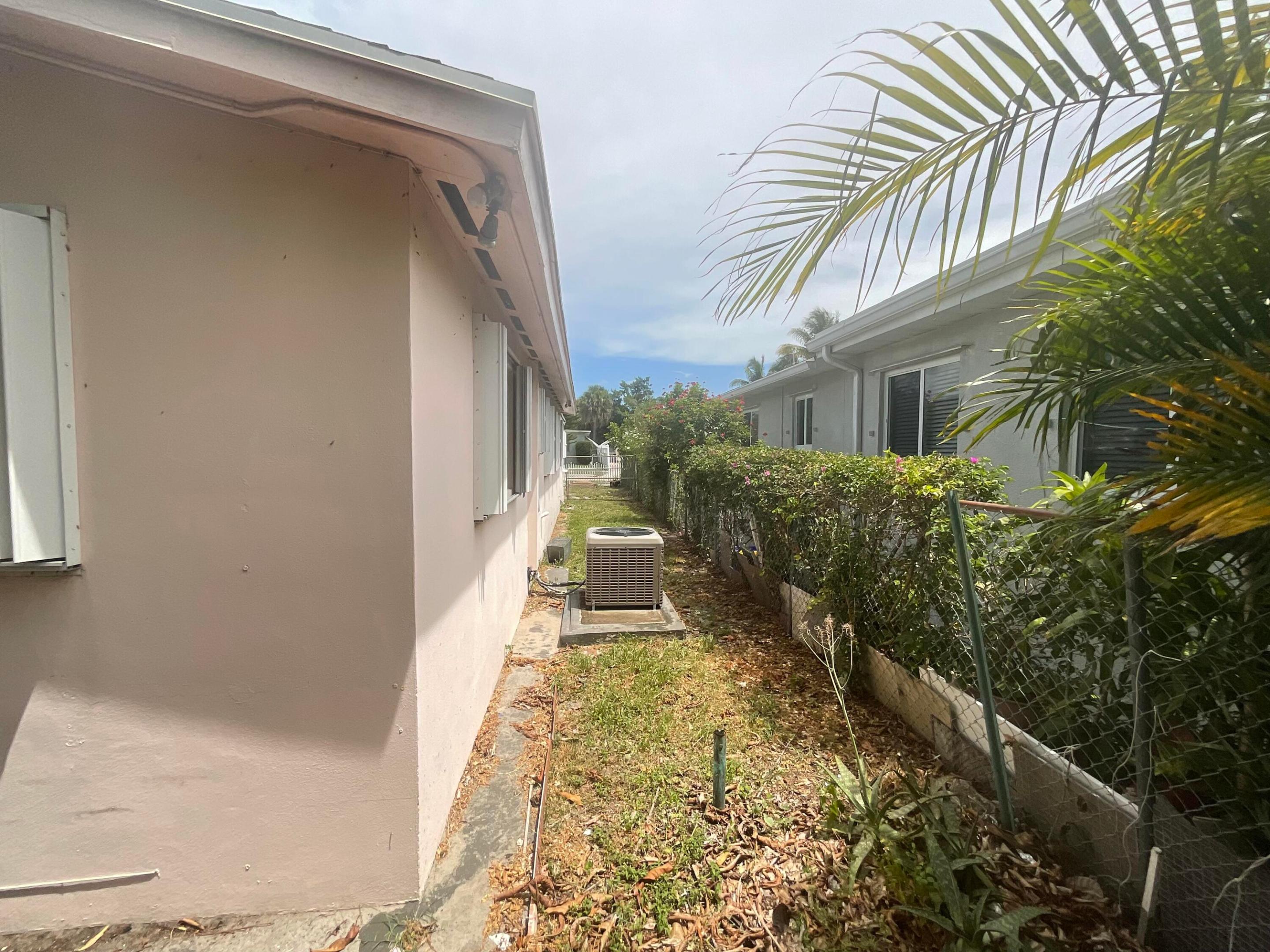 View photos, virtual tours, details... 2100 Mercer Avenue