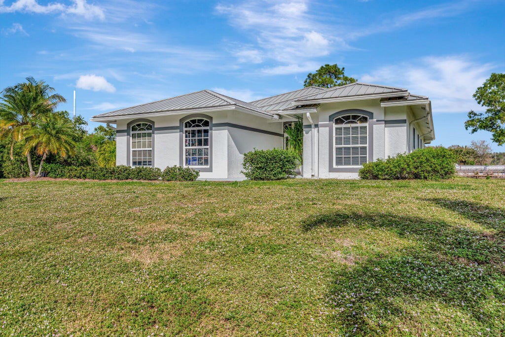 Photo of 9897 Sandy Run, Jupiter, FL 33478 (MLS # R11051662)