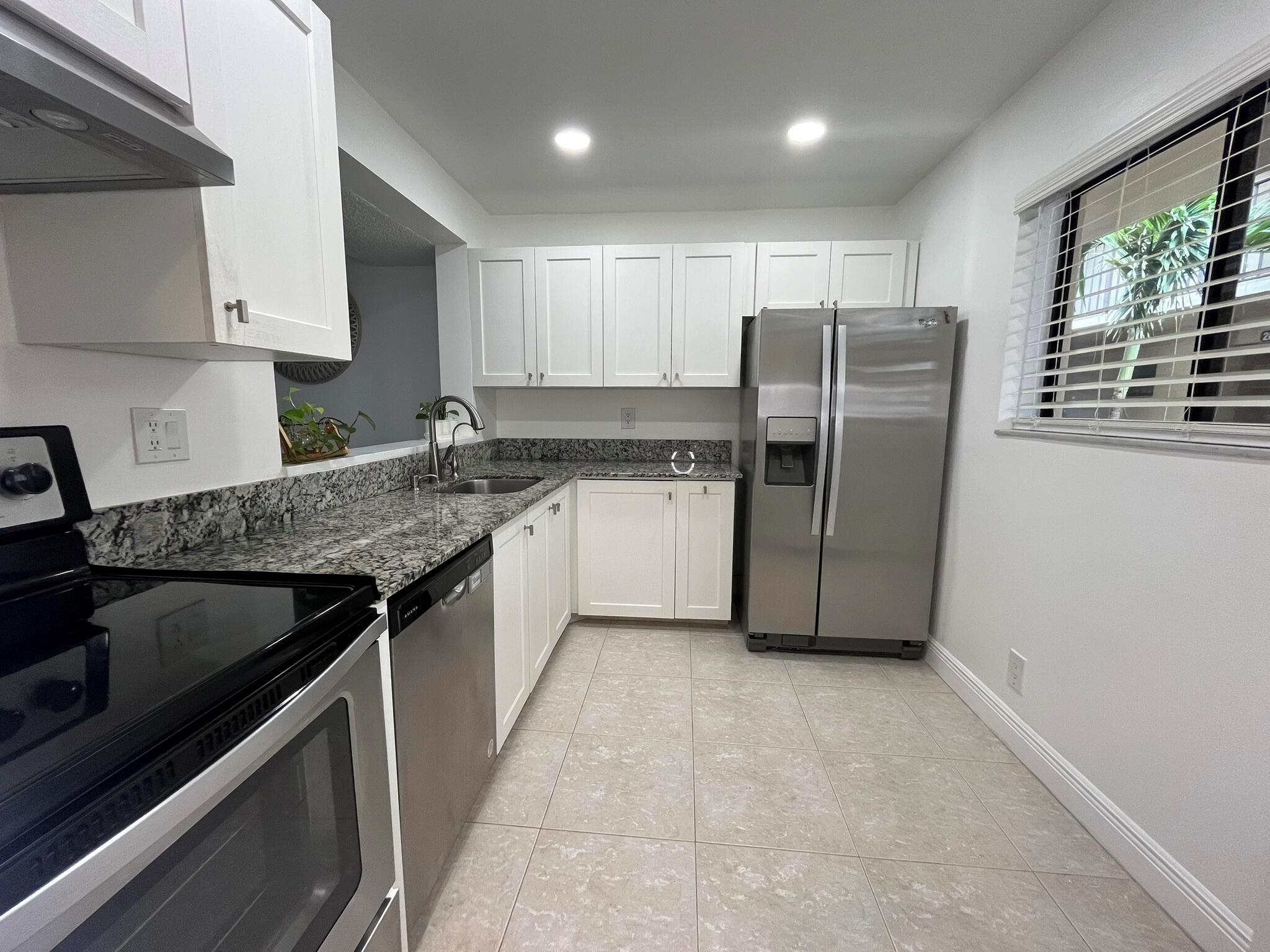 5160 Las Verdes Circle 222