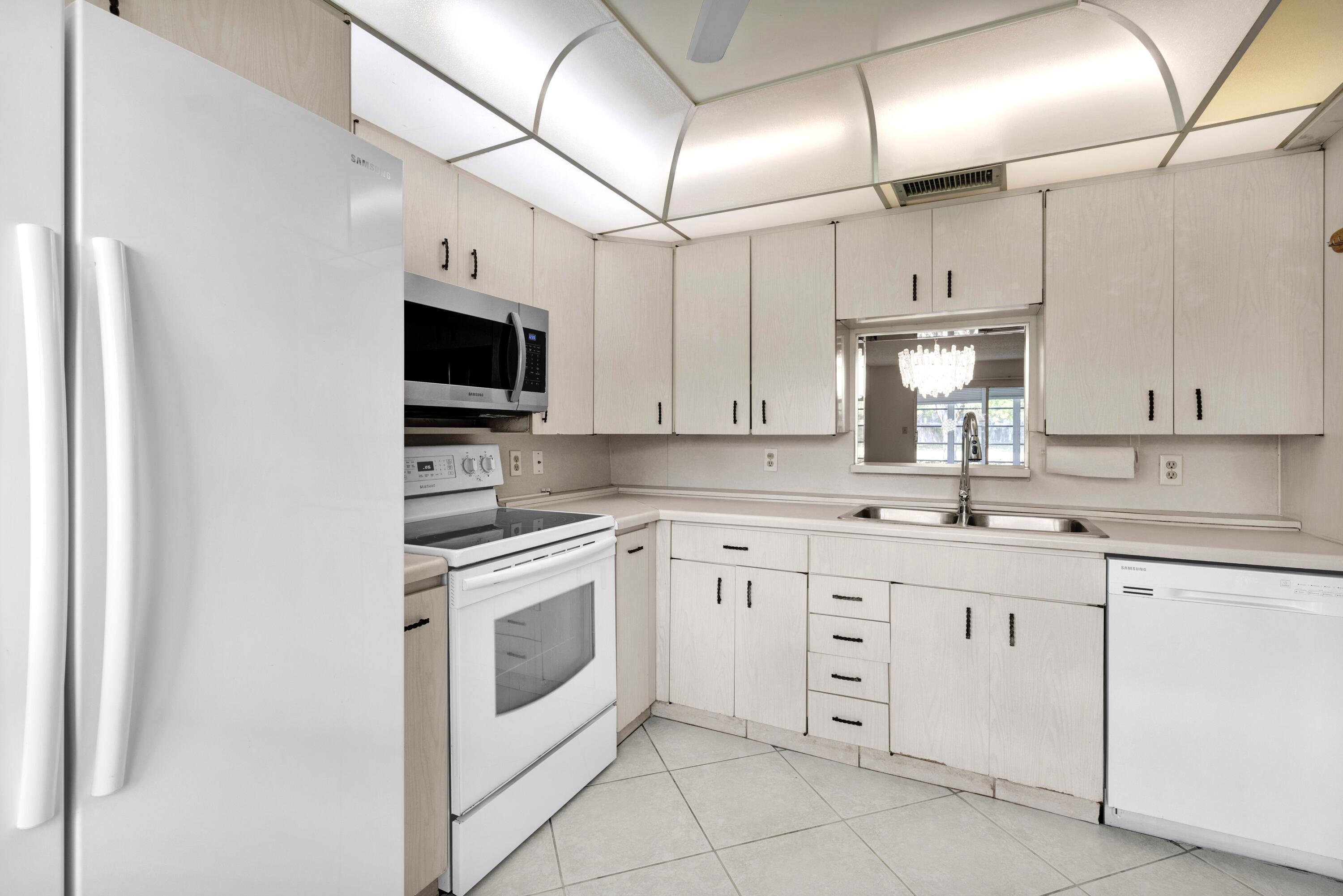 ANTIGUA VILLAGE I D CONDO - Residential