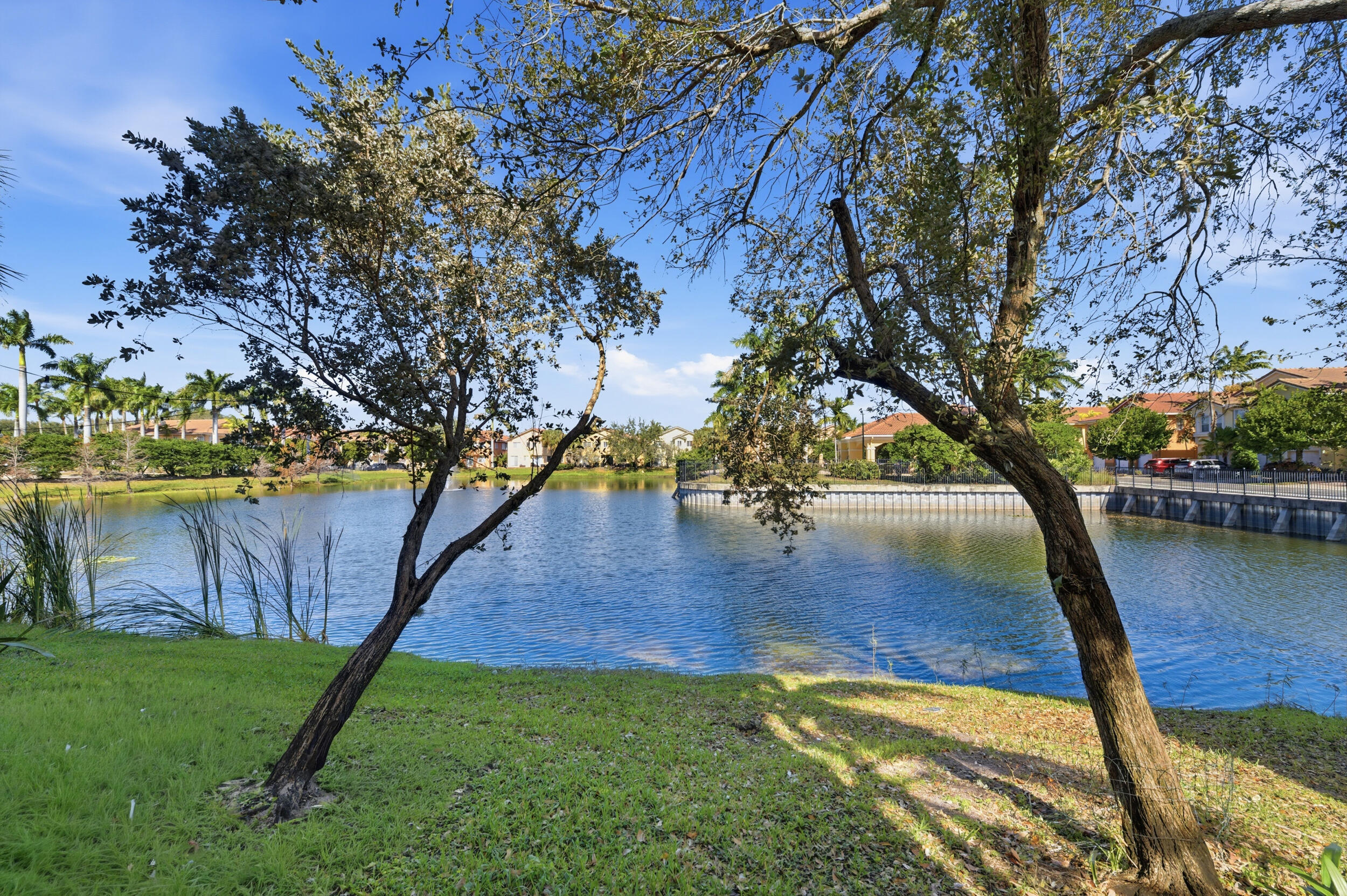 SIERRA BAY - Residential