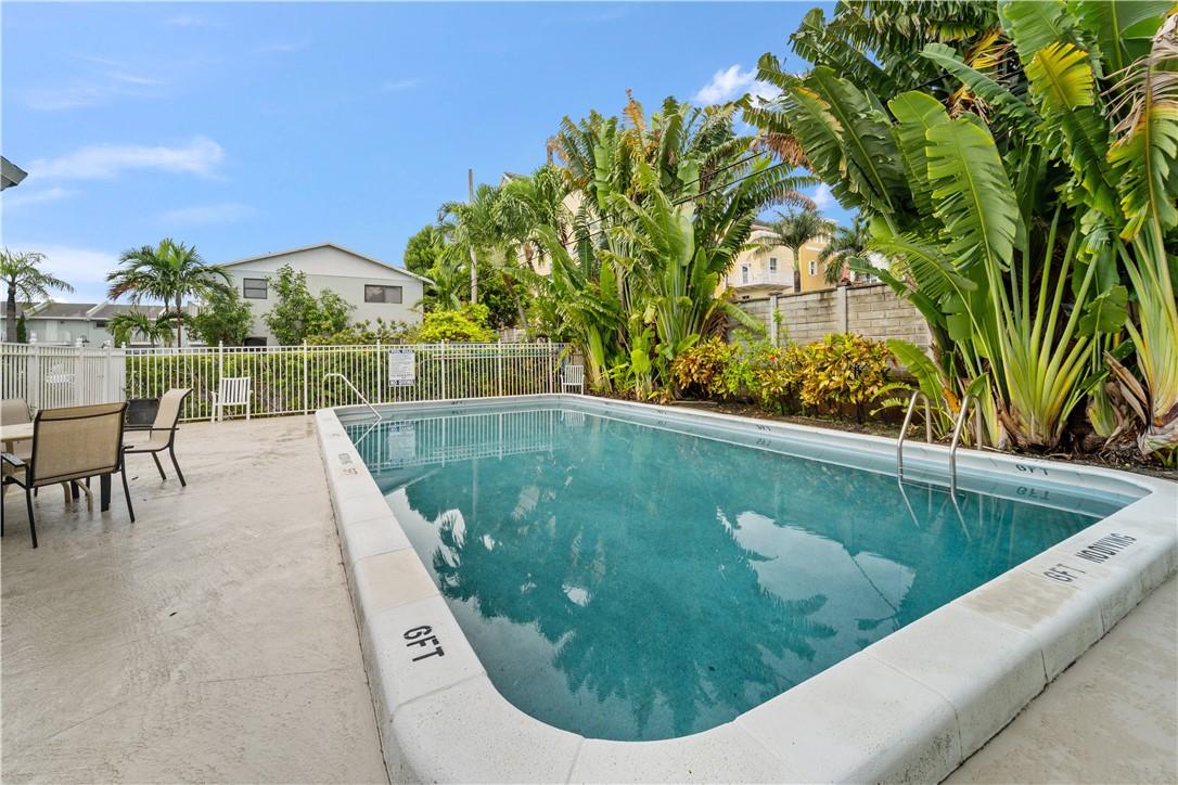 Palms at Lighthouse Point - Residential