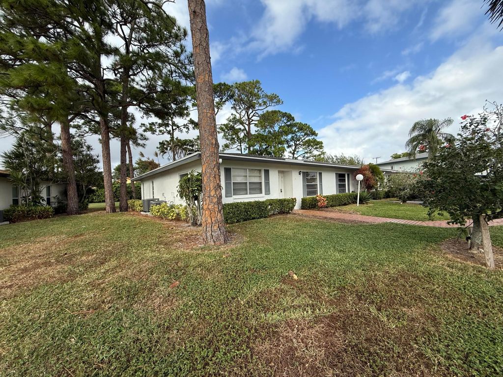 Photo of 5139 Poppy Pl #A, Delray Beach, FL 33484 (MLS # R11045597)