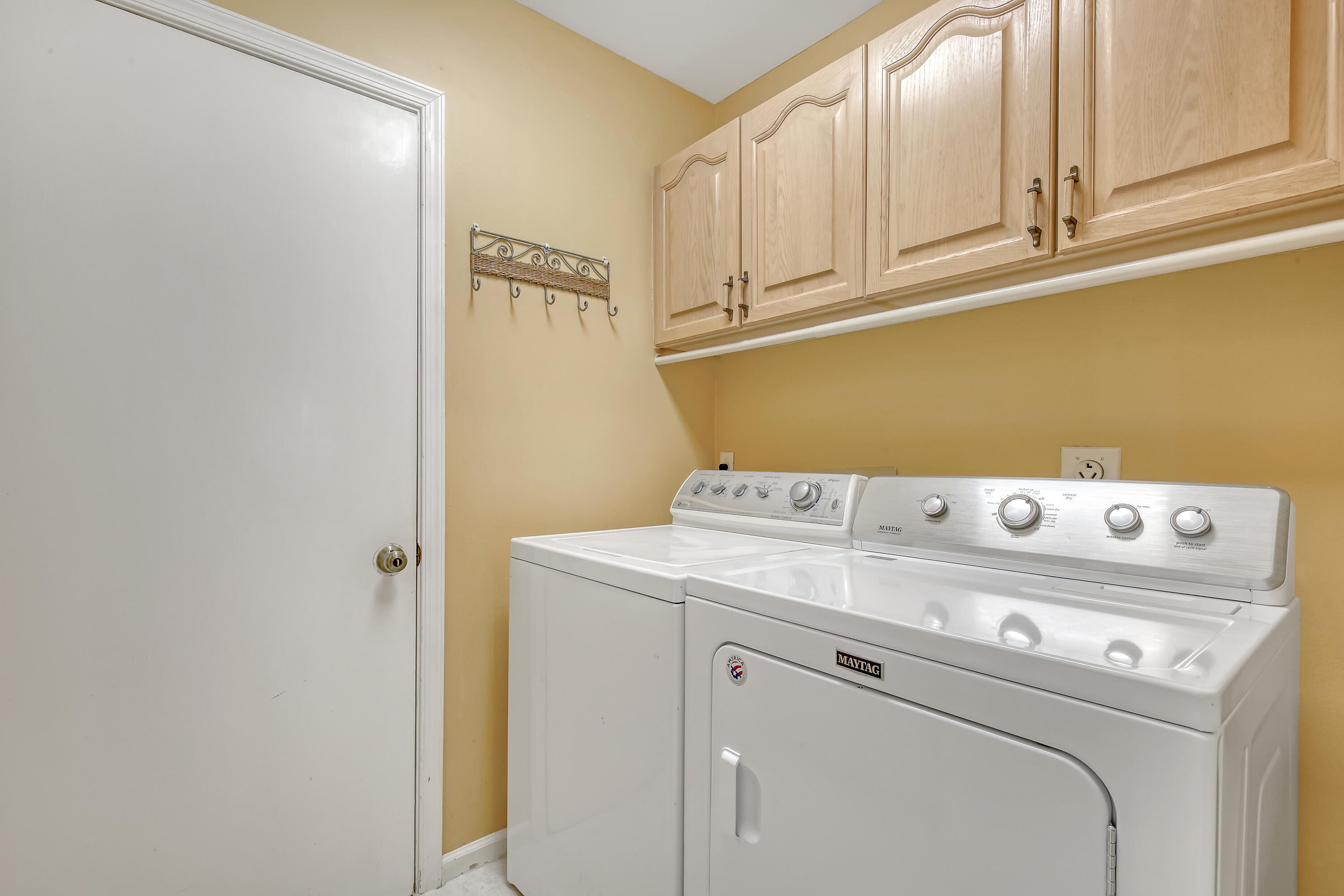 EAGLETON LAKES - Residential