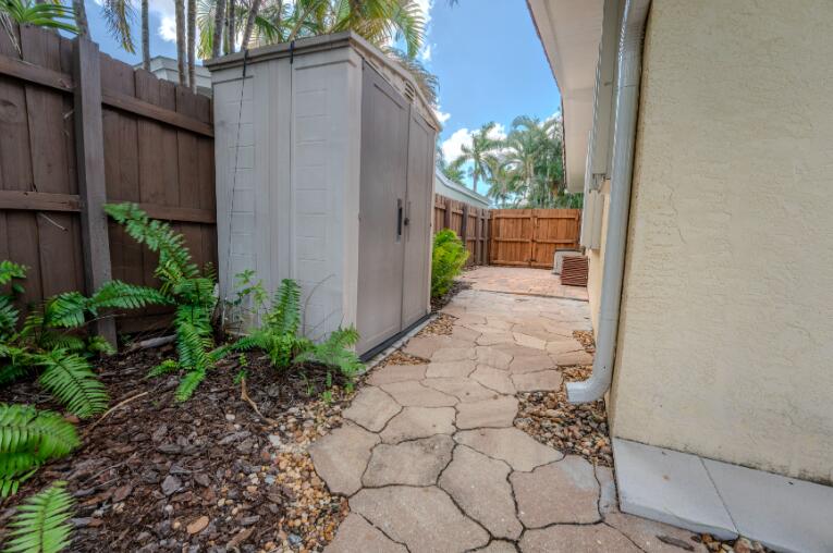 GILL ISLES - Residential