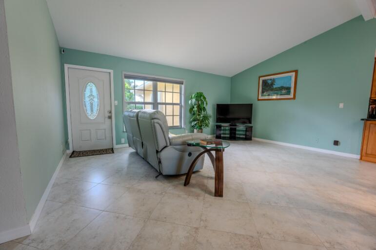 GILL ISLES - Residential