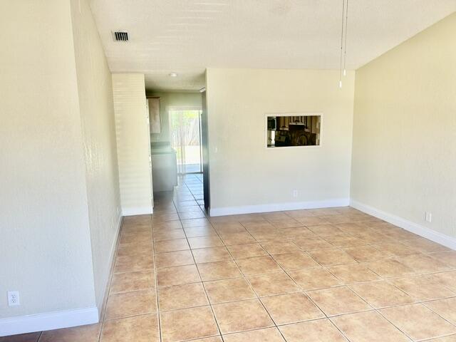 5447 Twin Oakes Road