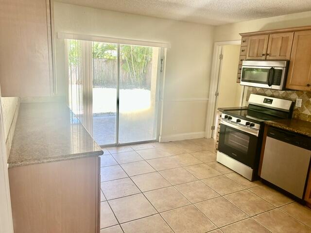 5447 Twin Oakes Road
