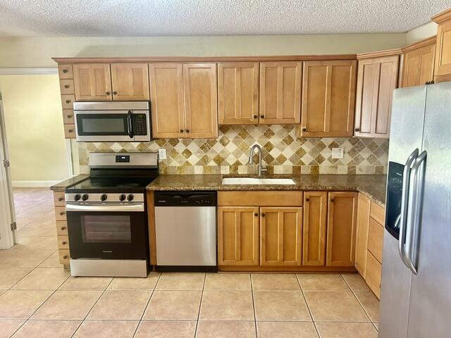 LEE ESTATES 1 - Residential