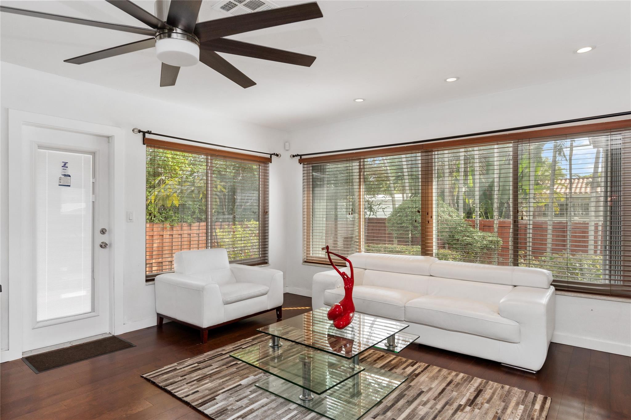 Hollywood Lakes Sec 1-32 - Residential