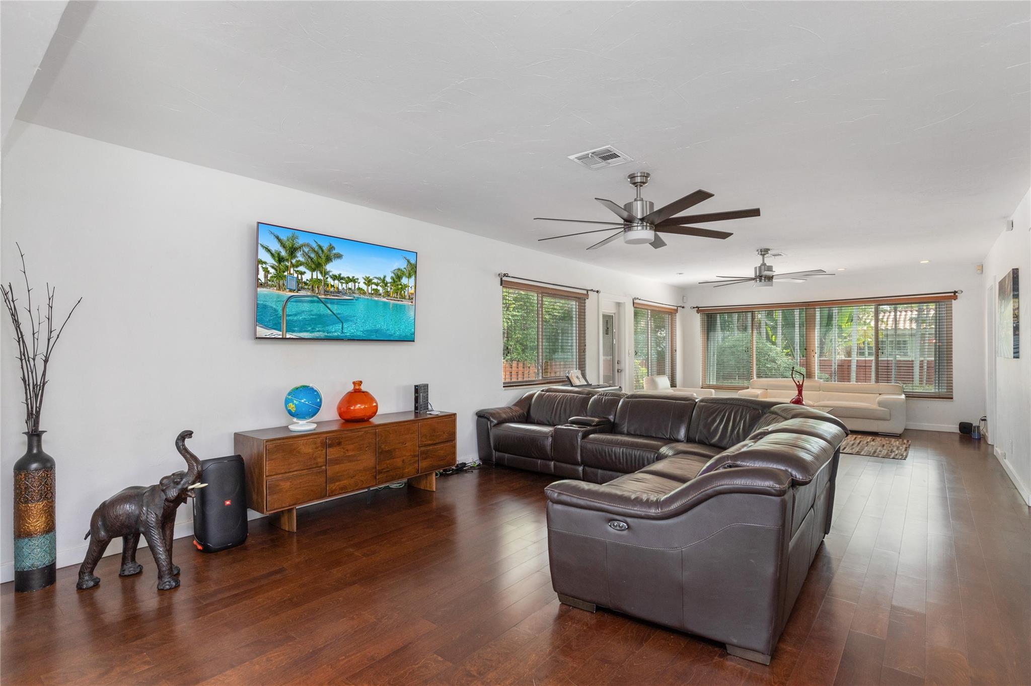 Hollywood Lakes Sec 1-32 - Residential