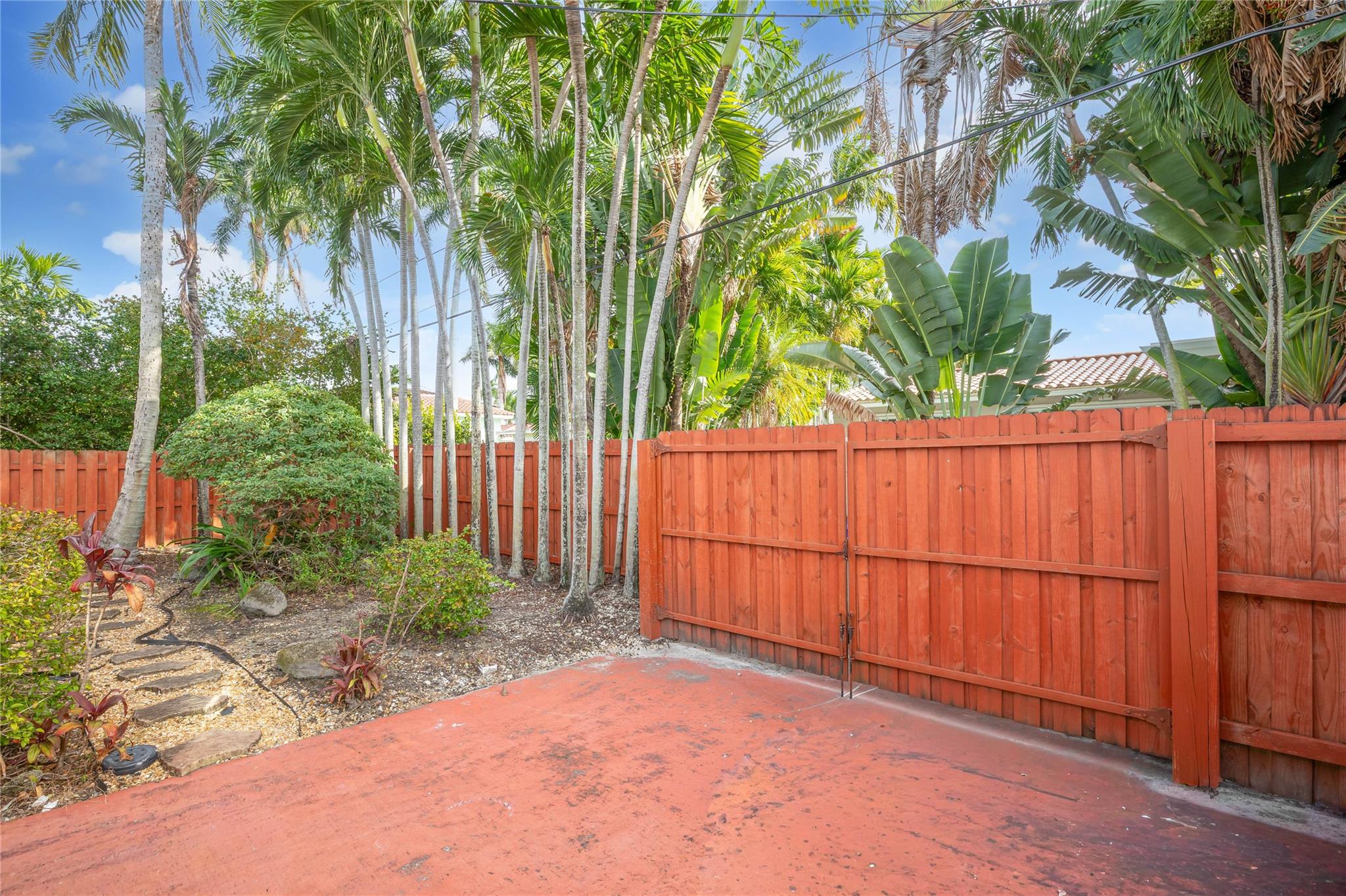 Hollywood Lakes Sec 1-32 - Residential