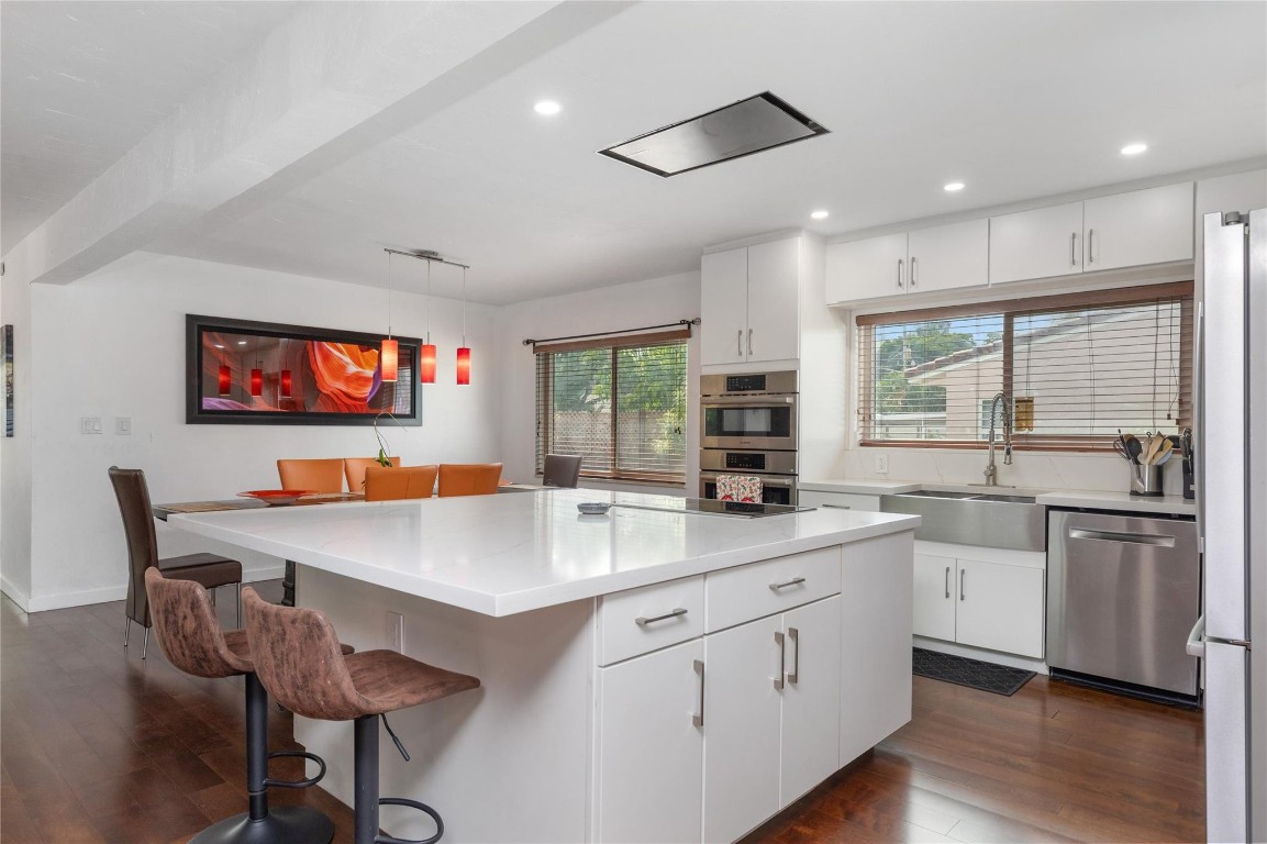 1230 Hollywood Boulevard