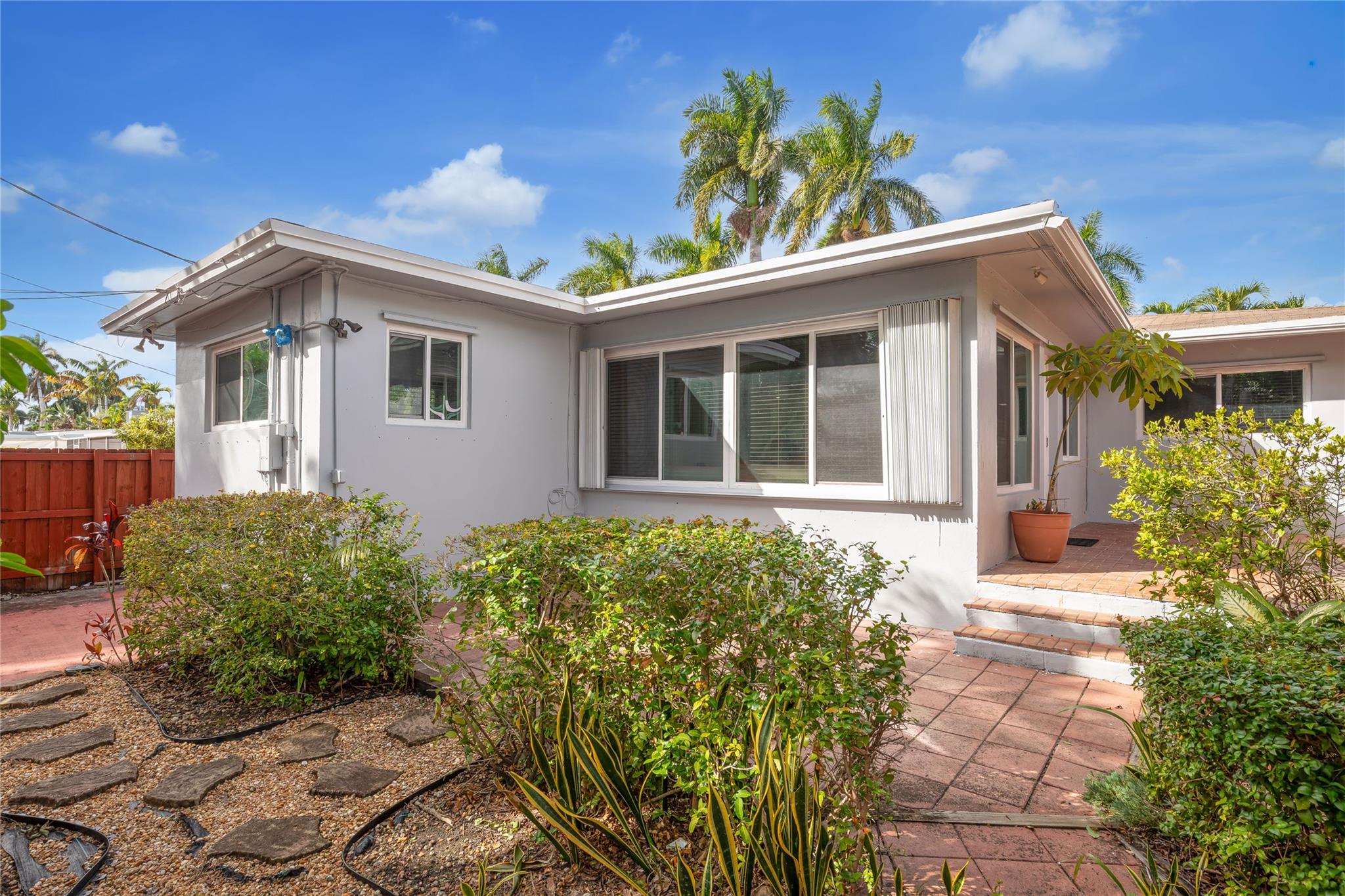 Hollywood Lakes Sec 1-32 - Residential