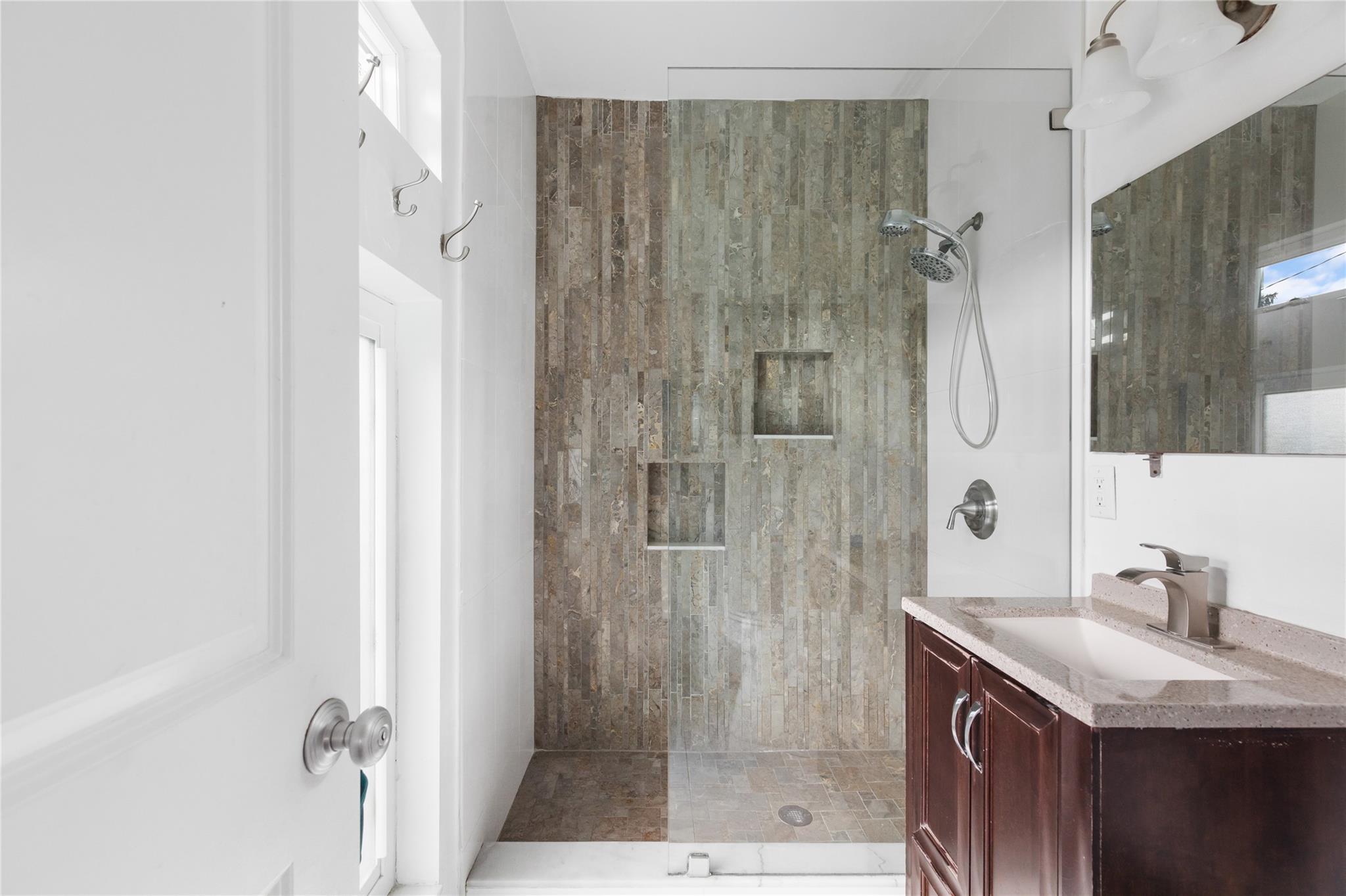 Hollywood Lakes Sec 1-32 - Residential