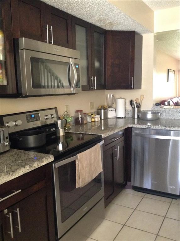 PLAYERS PLACE - Residential