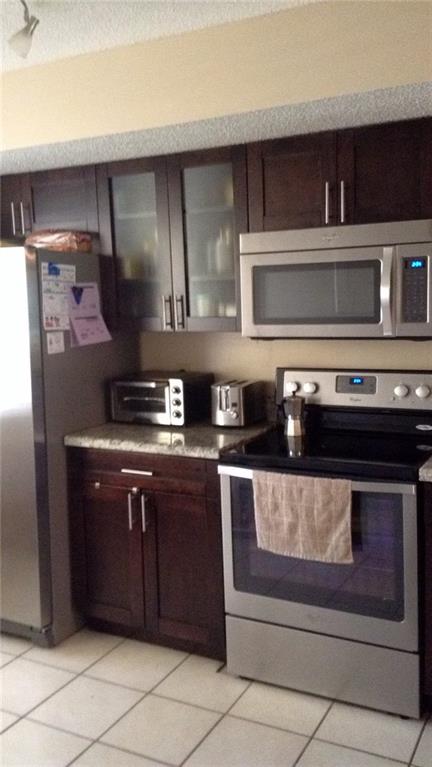 PLAYERS PLACE - Residential