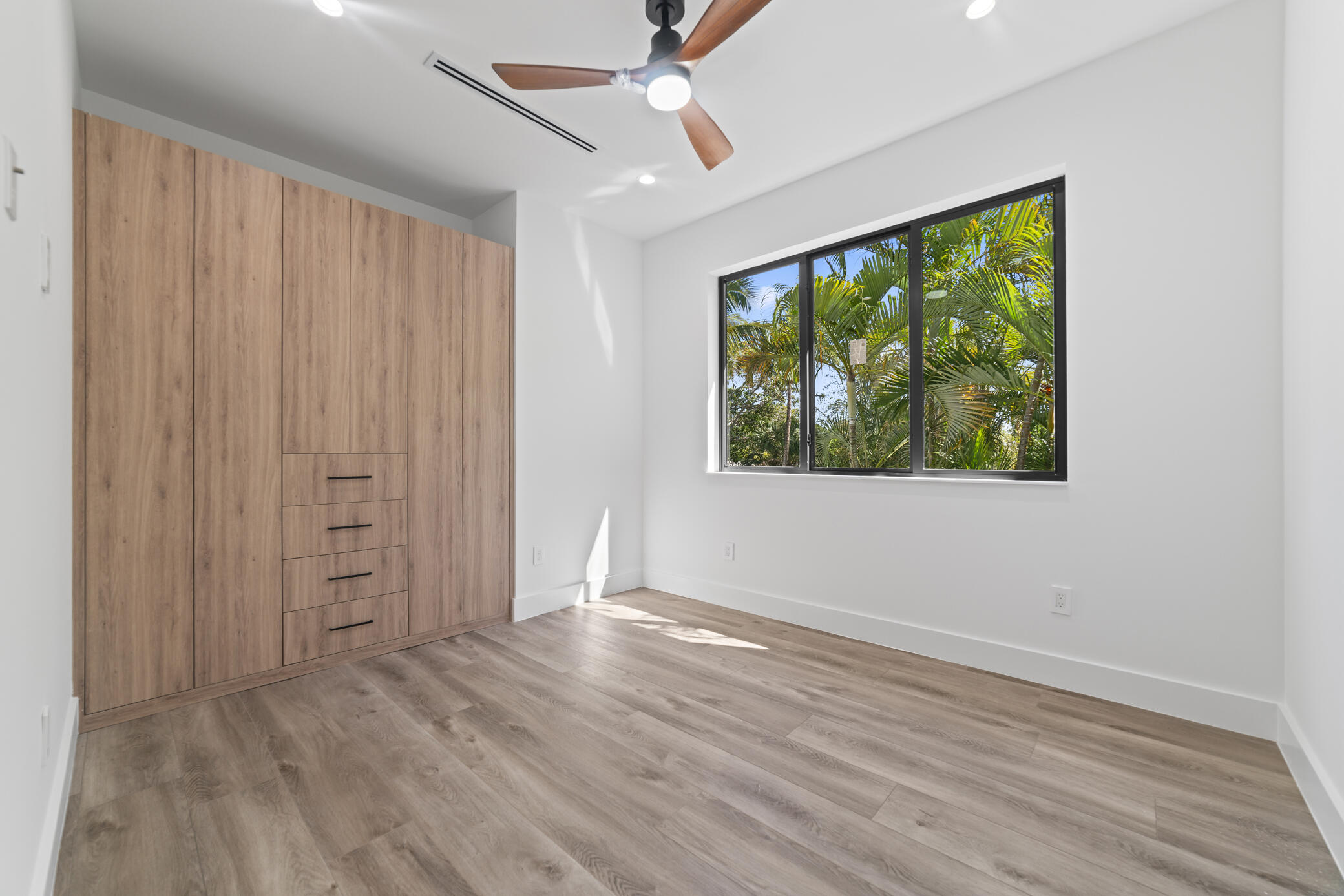 HOLIDAY HEIGHTS - Residential