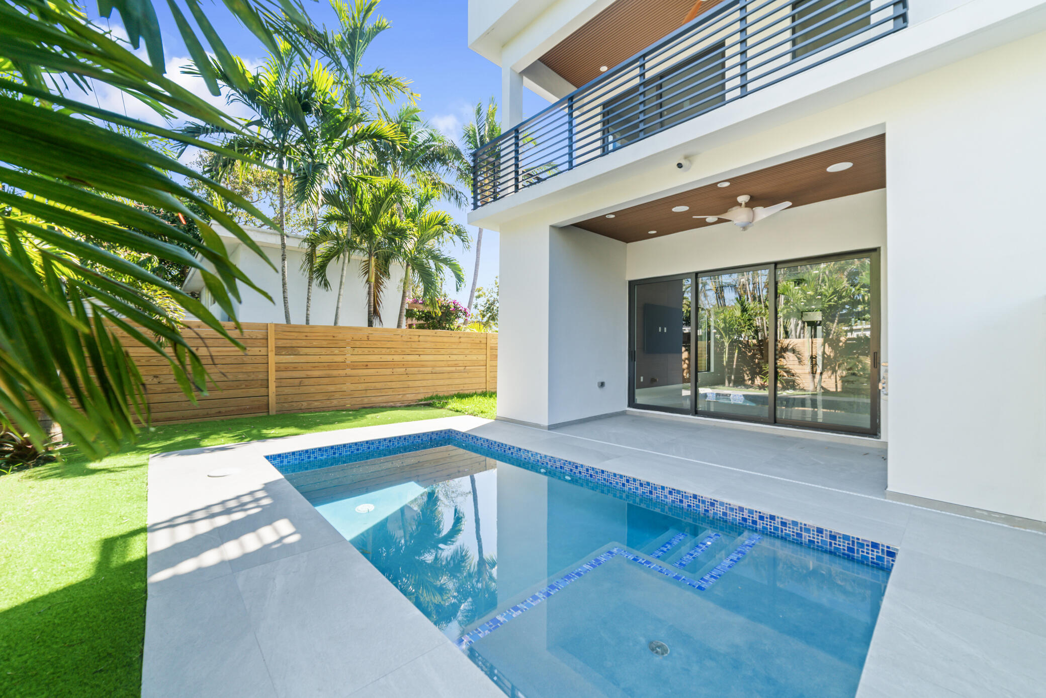 HOLIDAY HEIGHTS - Residential