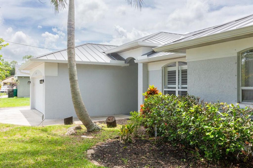 Photo of 6315 NW Hala Court, Port Saint Lucie, FL 34983 (MLS # R11109696)