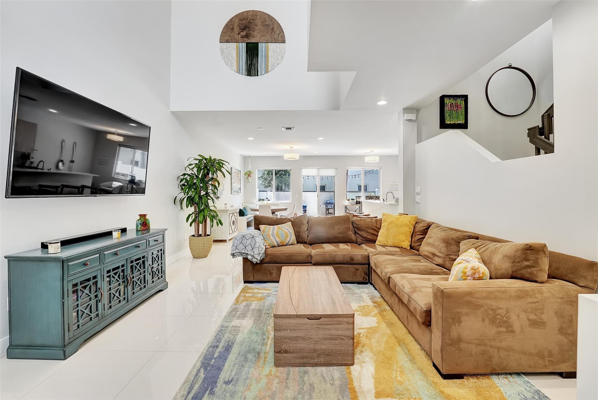 ATLANTIC EAST - Residential