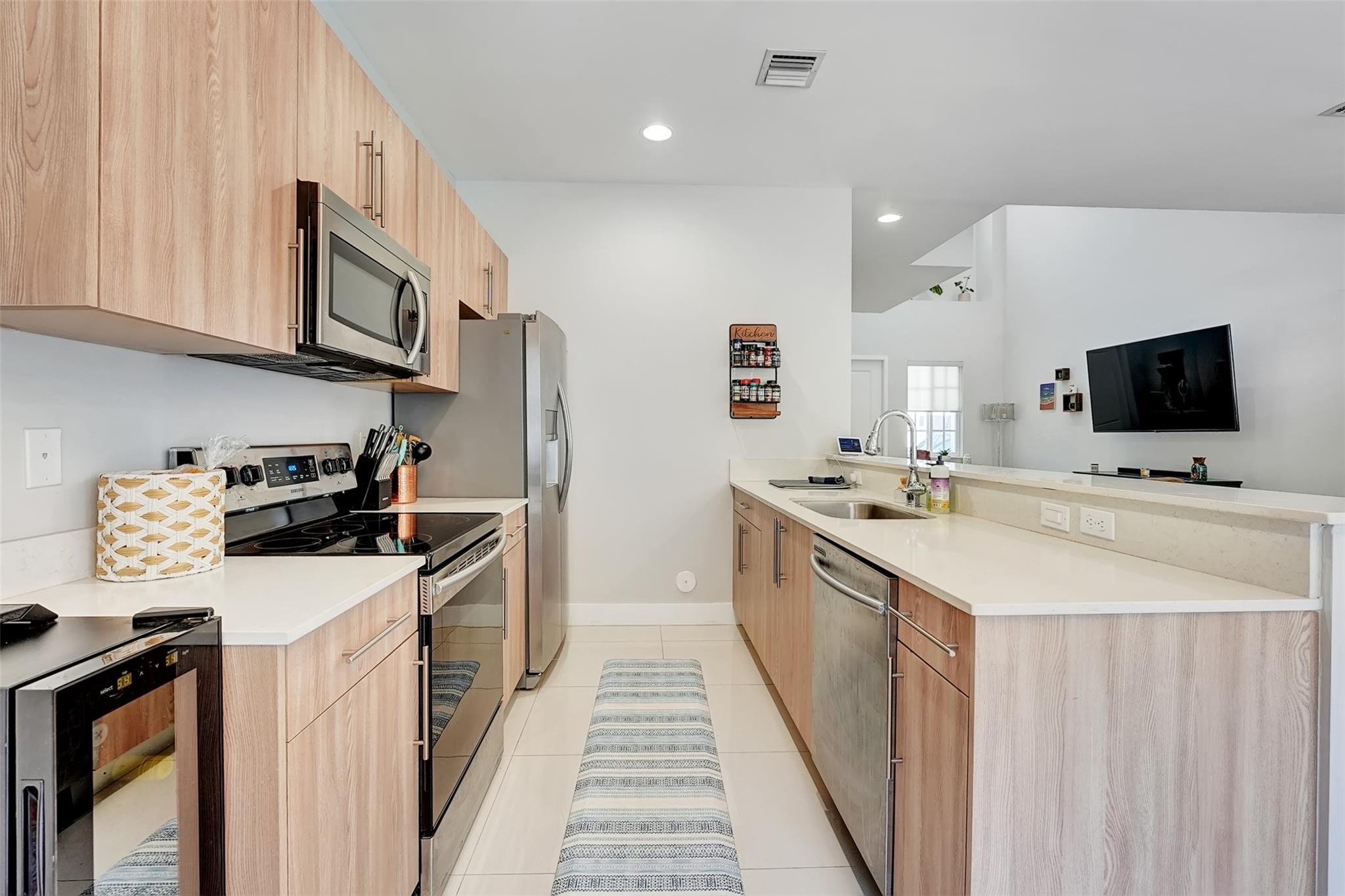 ATLANTIC EAST - Residential