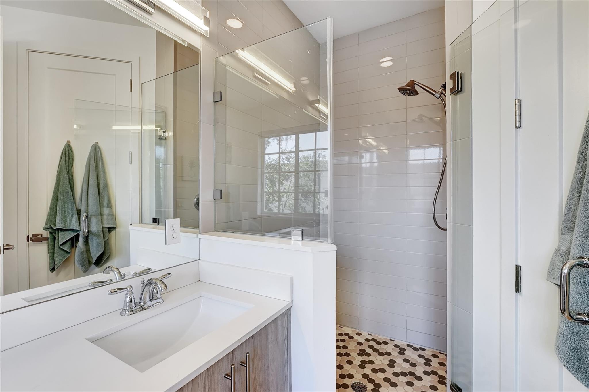 ATLANTIC EAST - Residential