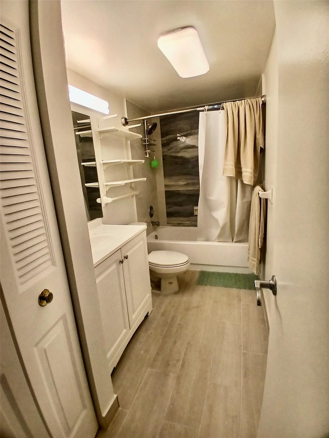 The Manors Of Inverrary - Residential Lease