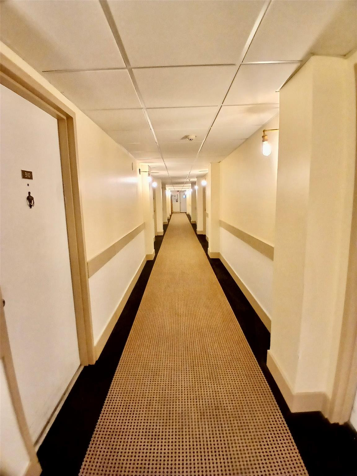 The Manors Of Inverrary - Residential Lease